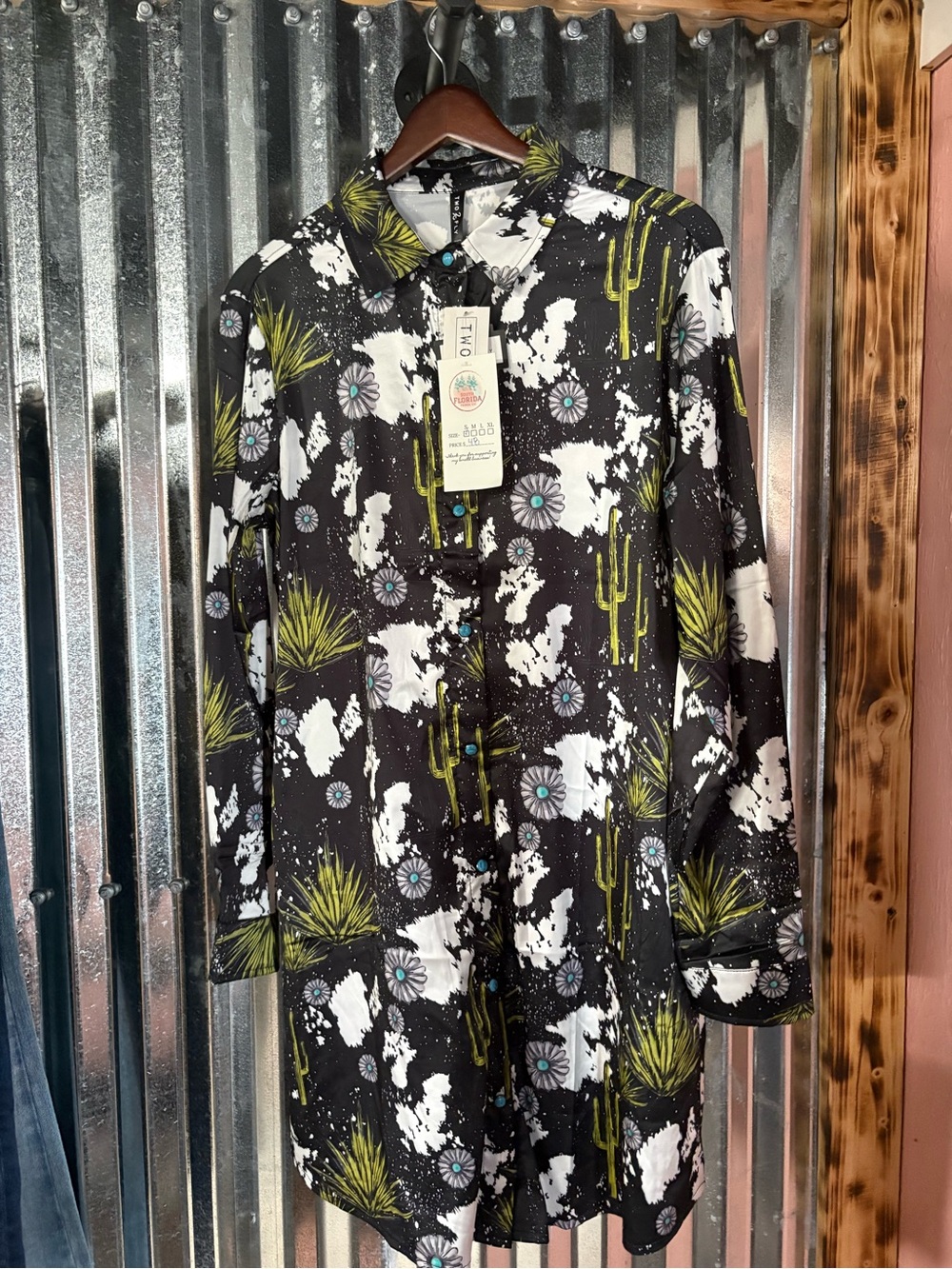 Two Fly Women’s S Blk White Green Concho Cactus Shirt Dress Collared Button
